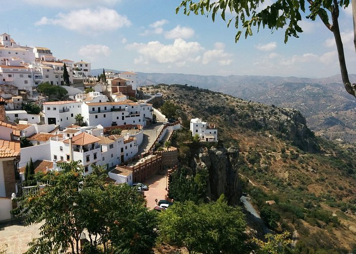 Alquiler de Grúas y Transportes en Comares